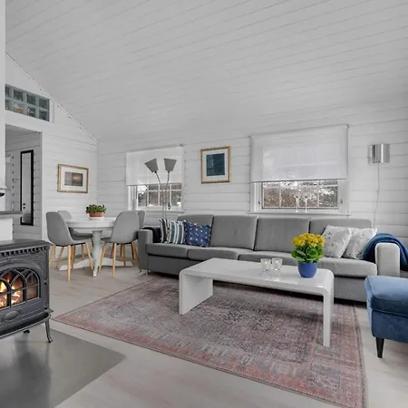 Holiday home 8 Person In Lindesnes *